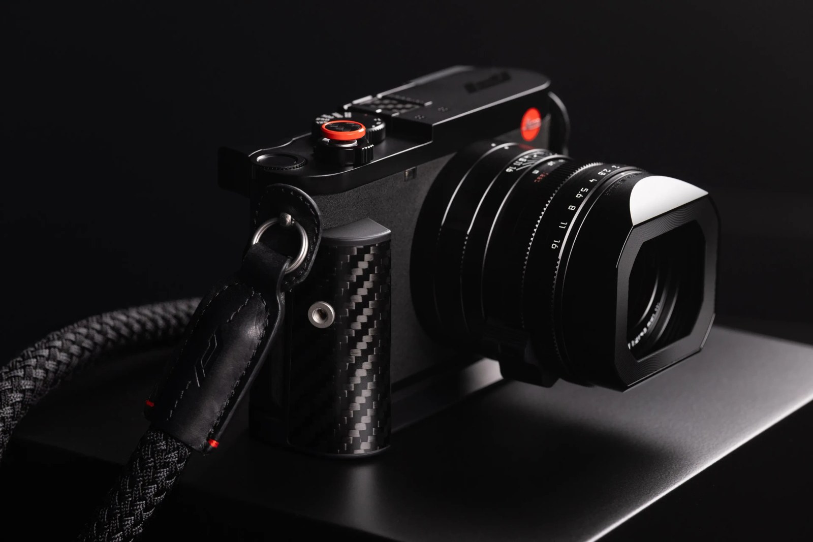 Leica And Formula 1 Unite For The Q3 43