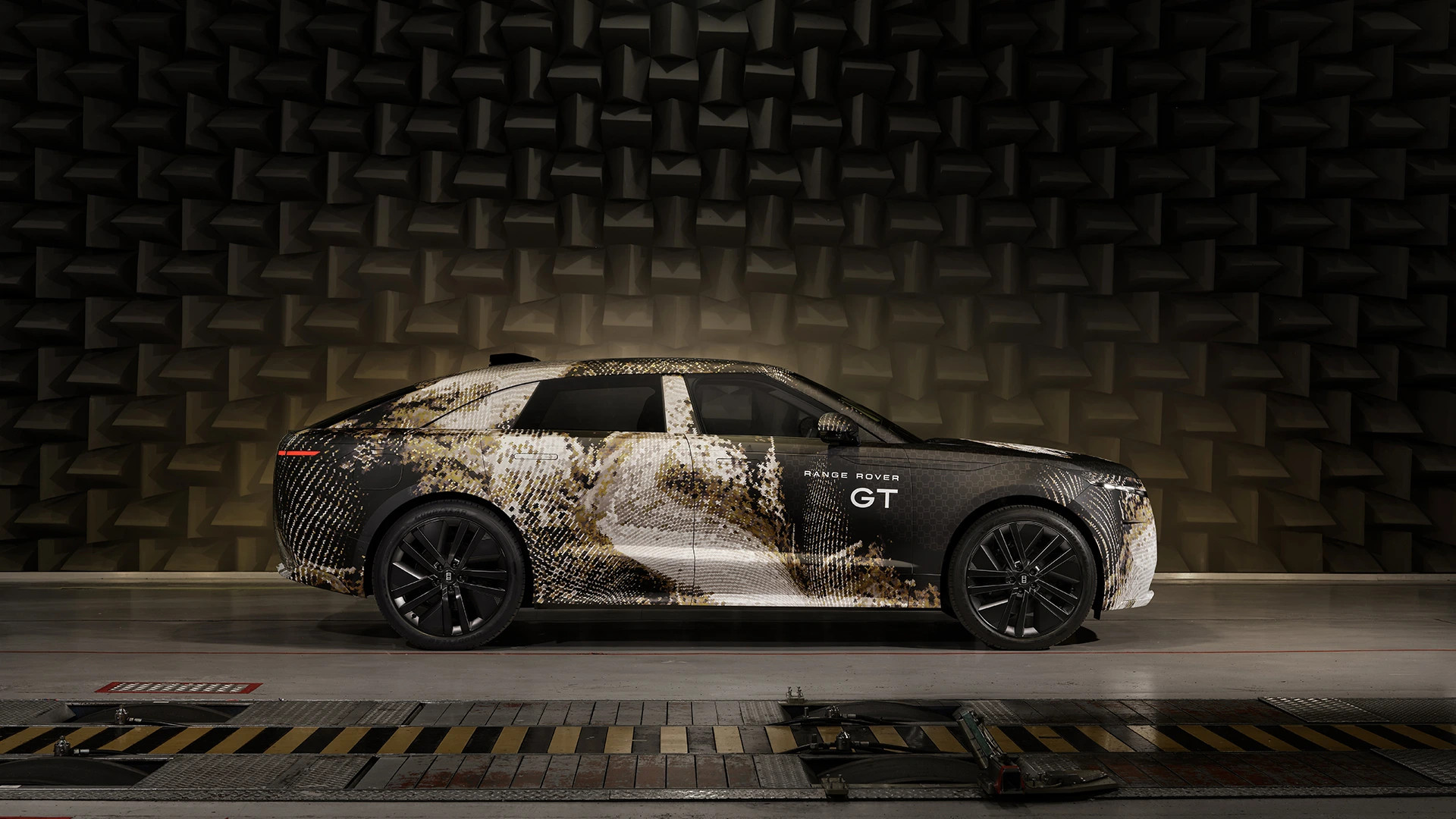 Range Rover GT Revealed as the Brand's Boldest Grand Tourer Yet