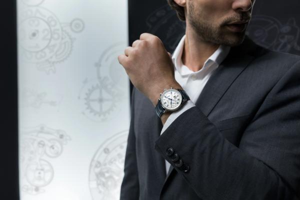 One Calibre, Two Arguments: Glashütte Original's New Senator Chronographs