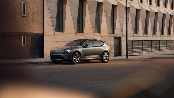 Volvo EX60: Where long electric range meets intelligence