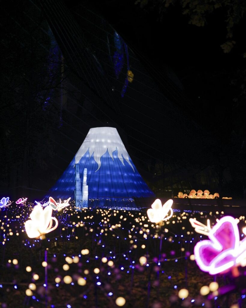 “Japan in Light” at the Jardin d’Acclimatation is Paris