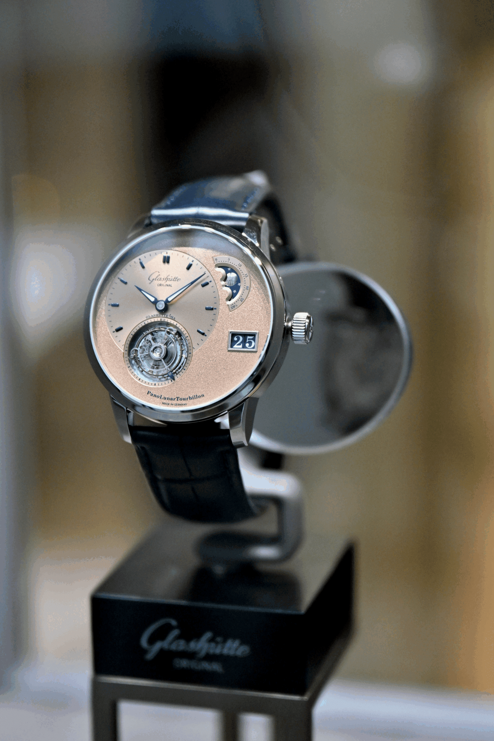 Glashütte Original returns to Rue du Faubourg Saint-Honoré