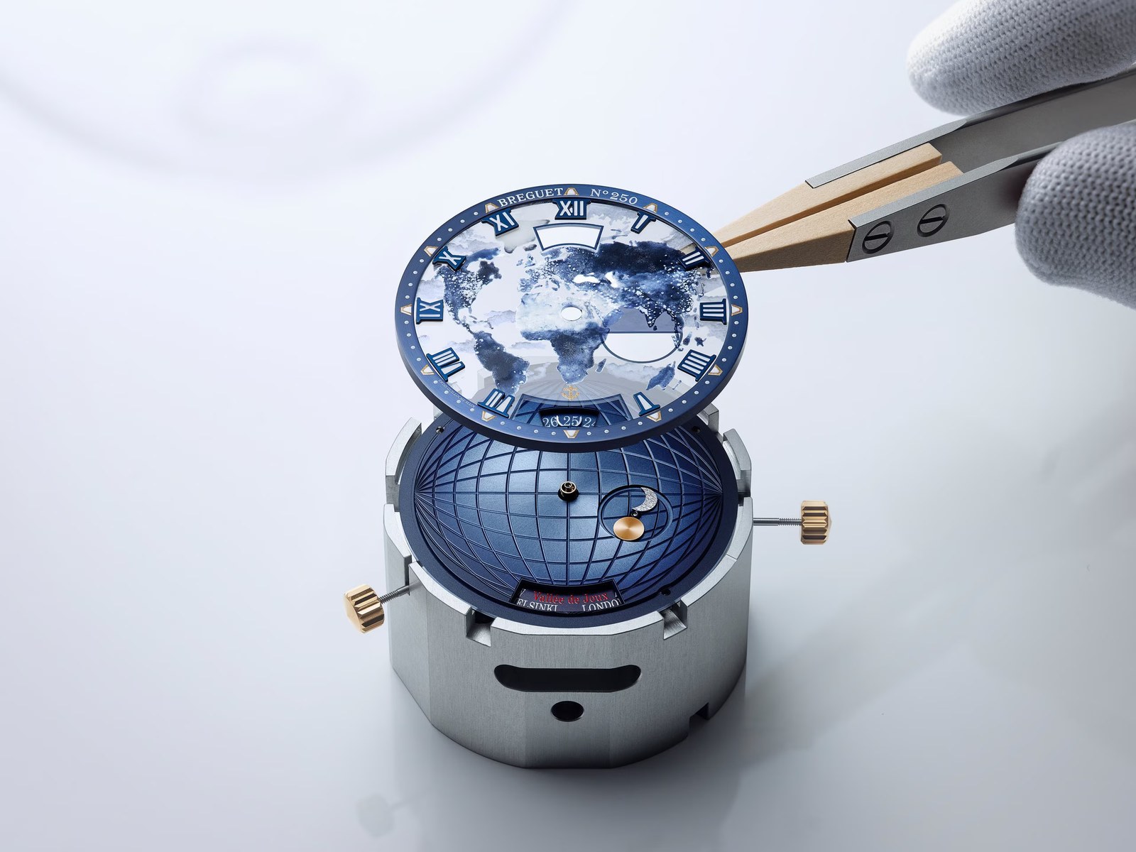 Breguet Marine Hora Mundi 5555 Dial Watchmaking