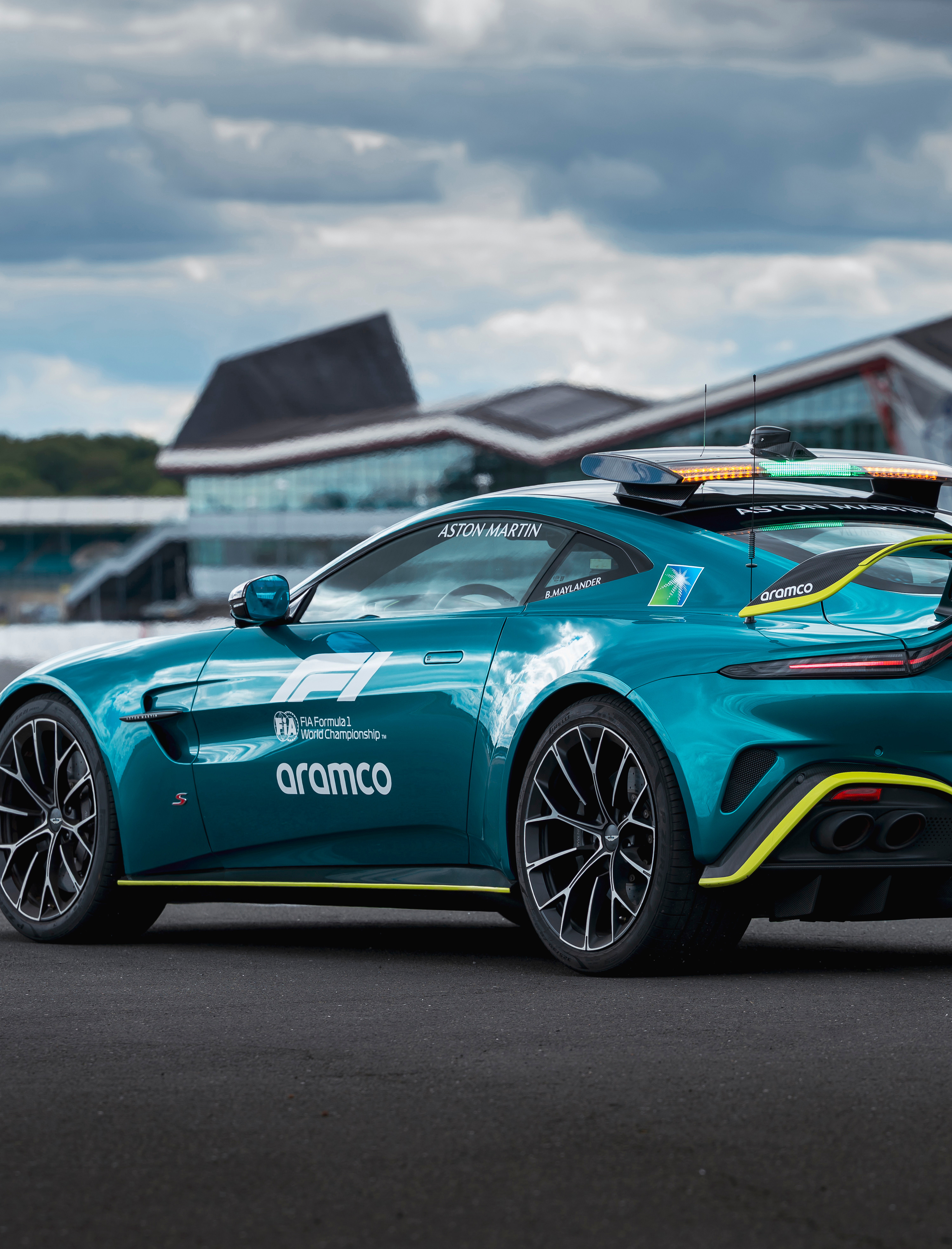 Vantage S, now with a lightbar: Aston Martin’s new F1 safety car is a statement piece