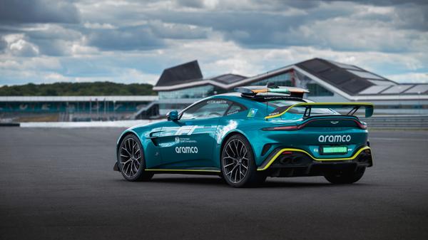 Vantage S, now with a lightbar: Aston Martin’s new F1 safety car is a statement piece