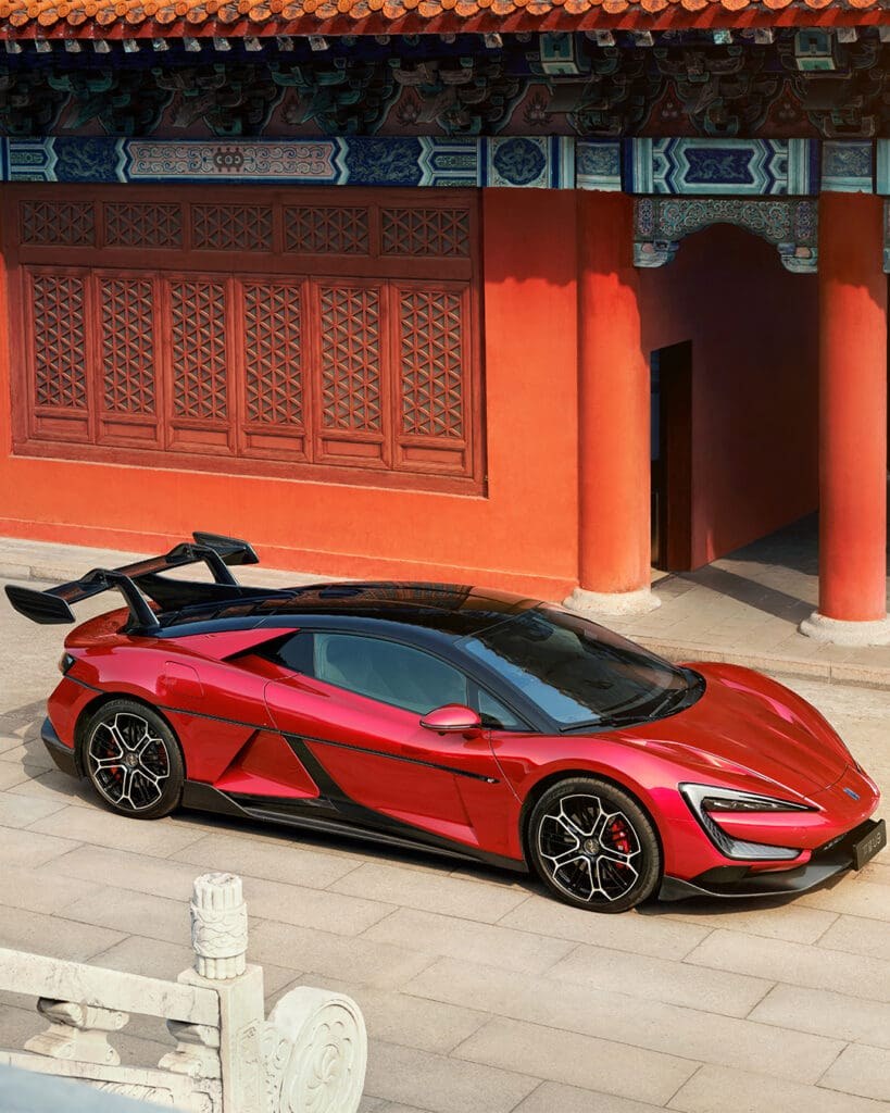 Yangwang U9: The Electric Revolution at 496 km/h