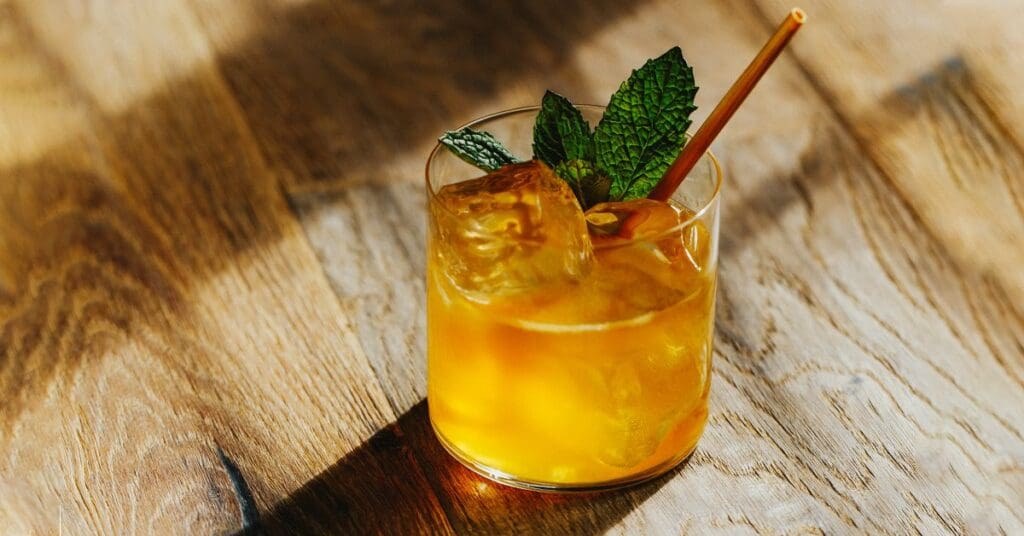 5 Festive Cocktails to Serve This Holiday