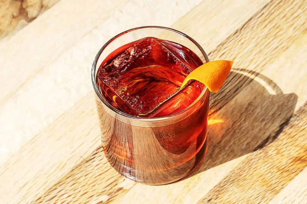 5 Festive Cocktails to Serve This Holiday