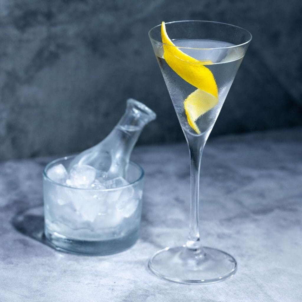 5 Festive Cocktails to Serve This Holiday