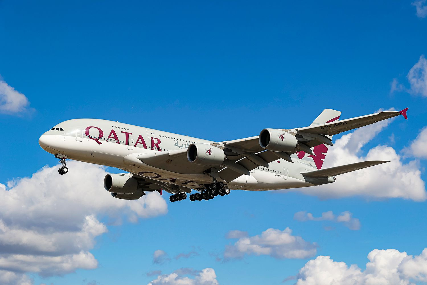 Skytrax Top 10 Airlines 2025: The World’s Best Carriers for Stylish Travel