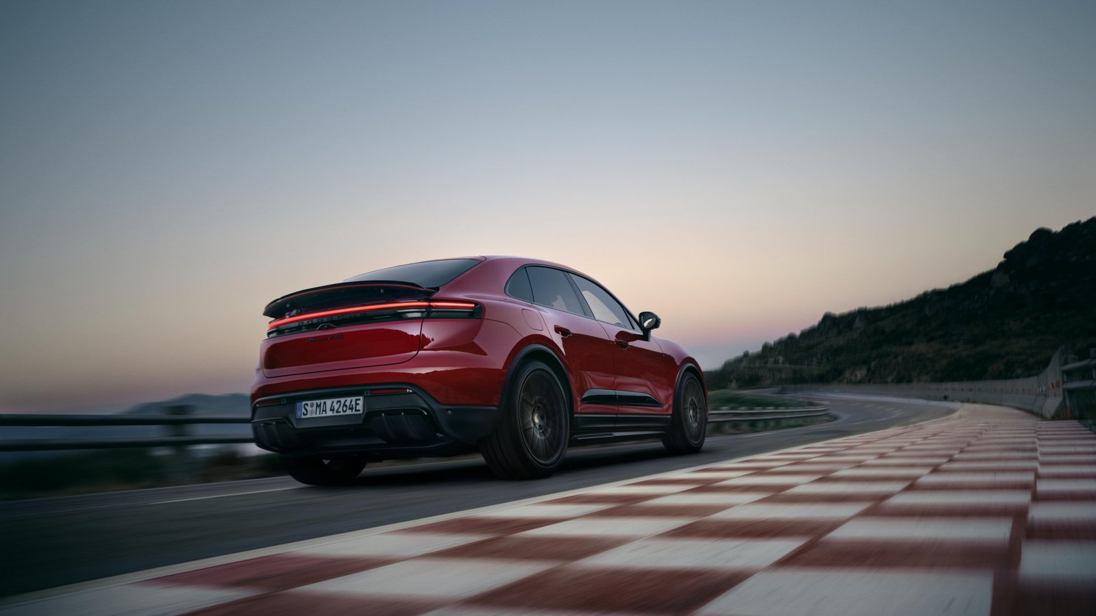 Electric Porsche Macan GTS 2026 - Performance