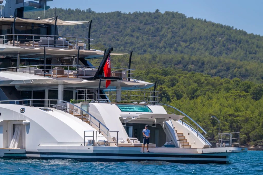 The Yacht “Al Reem” Takes the Aegean